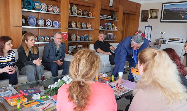 Erasmus öğretmenlerinden Başkan Topaloğlu’na ziyaret 