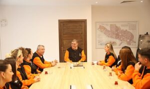 Güzelbahçe Gençlik’ten Başkan Tugay’a Ziyaret