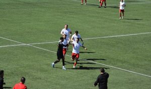 Lider üç puanı 5 golle kazandı