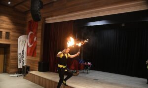 Saray’da Ramazan Sirki’ne yoğun ilgi