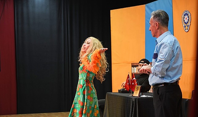 Tarlabaşı Karakolu oyunu Osmangazili sanatseverler ile buluştu