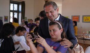 Ayvalık’ta Geleneksel Oyunlarla Dolu Renkli Bir Gün