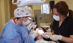 Bakırköy’de ücretsiz ağız ve diş sağlığı polikliniği hizmette