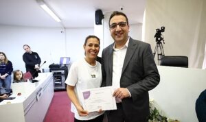 Balçova’da kursiyer annelere sertifika