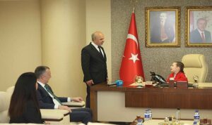 Başkan Büyükakın geleneği bozmadı: Çocuk Bayramı’nda Başkan Damla oldu