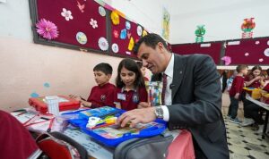 Başkan Zeyrek’ten Minik Öğrencilere 23 Nisan Sürprizi