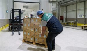 Bayındır Süt Fabrikası’nda çarklar döndü, üreticinin yüzü güldü