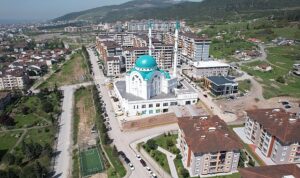 Derince Ahmet Yesevi Camii’ne estetik dokunuş