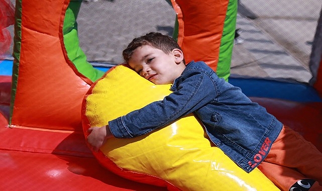 Kartepe’de 23 Nisan Coşkusu