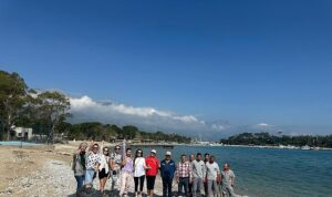 Kemer’de yabancı uyruklu kadınlardan temizlik faaliyeti