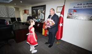 Menderes’te Makam Çocuklara Emanet