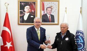 Rektör Prof. Dr. Budak, “Sporun ve sporcunun her daim yanındayız”