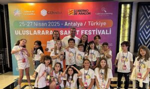 YÖM Okulları, School Art Competition’da Kolaj Sanatı Kategorisinde Zirveyi Kapattı!