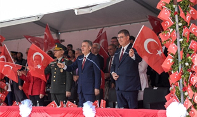 19 Mayıs coşkusu İzmir’i sardı