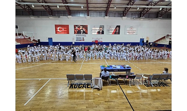 293 Gölcük Belediyespor Taekwondo Sporcusu Kuşak Atladı