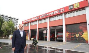 Başkan Altay “Gönüllü İtfaiyecilik” Eğitimi Alan Üniversite Öğrencileriyle Buluştu