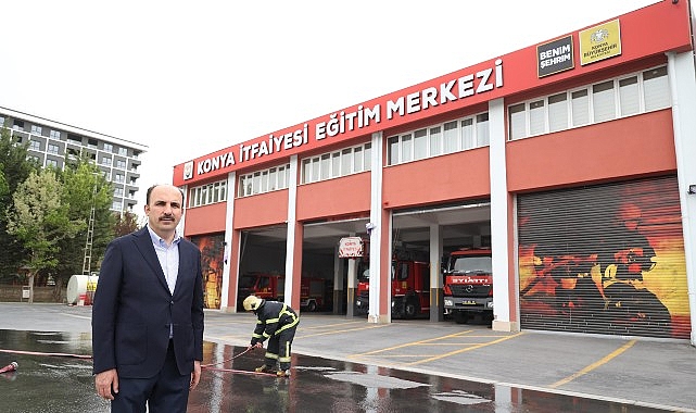 Başkan Altay “Gönüllü İtfaiyecilik” Eğitimi Alan Üniversite Öğrencileriyle Buluştu