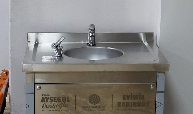 Başkan Ovalıoğlu, devlet okullarına su arıtma cihazı desteğine devam ediyor