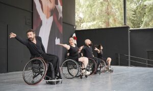 Bornova’da farkındalık ayakta alkışlandı