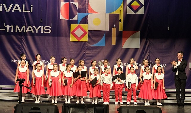 Büyükşehir Çocuk Korosu gururlandırdı