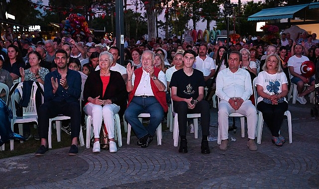 Dev orkestradan muhteşem konser
