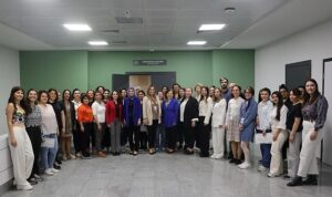 Ebelik Eğitimleriyle Normal Doğum Güçleniyor