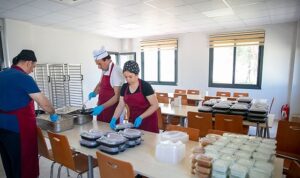 Güzelbahçe Belediyesi, Taziye evlerine Yemek Hizmetine Başladı