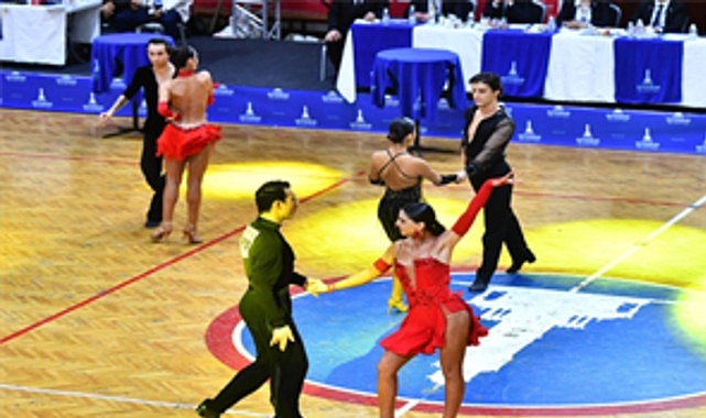 İzmir’de dansçıların kıyasıya rekabeti