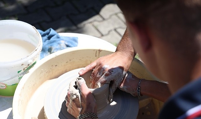 Kartepeli Gençler Seramikle Buluştu