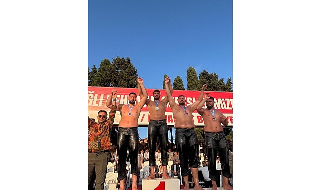 Kemer Belediye güreşçisinden üçüncülük