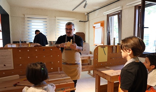 KOMEK’ten “Ahşap Oyuncak Çocuk-Ebeveyn Atölyesi” Etkinliği