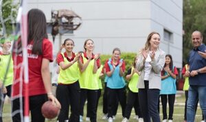 Konak’ta gençliğin ışığı sporun gücüyle parladı: Gençlik Spor Fest’te buluştu