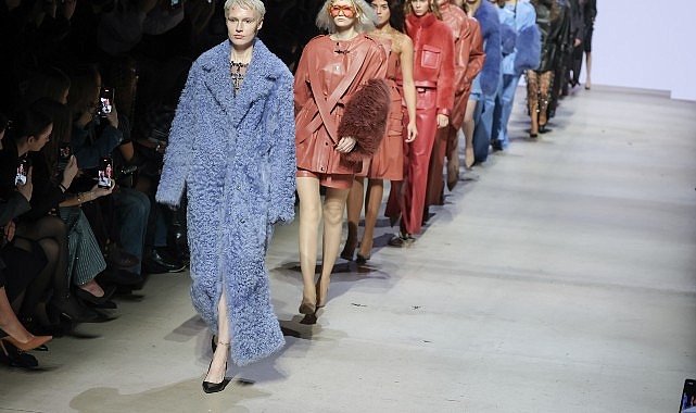 Ünlü modacı Emre Erdemoğlu ilk kadın koleksiyonu “Barlas” ile Bakü Fashion Week’te Sahne Alıyor