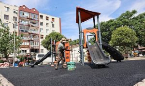 Bayraklı’ya 7 yeni park