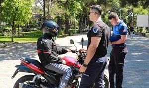 Burhaniye Belediyesi Zabıta Trafik Ekiplerinden sıkı denetim