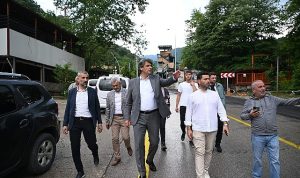 Kartepe’de Asfalt Çalışmaları Devam Ediyor