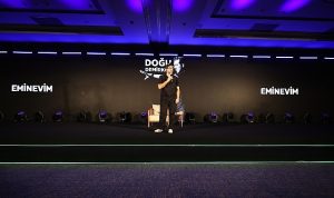 Eminevimliler tapu teslim töreninde buluştu