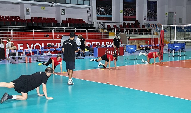Nilüfer Belediyespor Eker Kadın Voleybol Takımı yeni sezon hazırlıklarına başladı