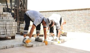 Yollar yenileniyor, Karşıyaka güzelleşiyor