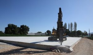 Alaaddinbey’de kaçak yapılara temelden müdahale