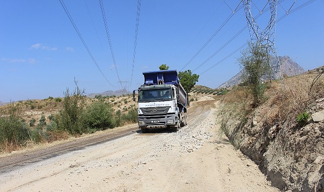 Büyükşehir Oymapınar Barajı çevresindeki yolları asfaltlıyor