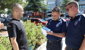 Edremit’te yere çöp ve izmarit atana para cezası dönemi başladı