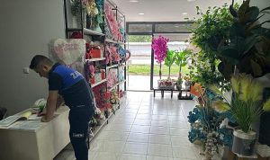 İnegöl’de Zabıta Çiçekçileri Mercek Altına Aldı