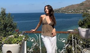 Melisa Eren’den enerjik ve duygusal bir buluşma: Kolaylıklar Diliyorum