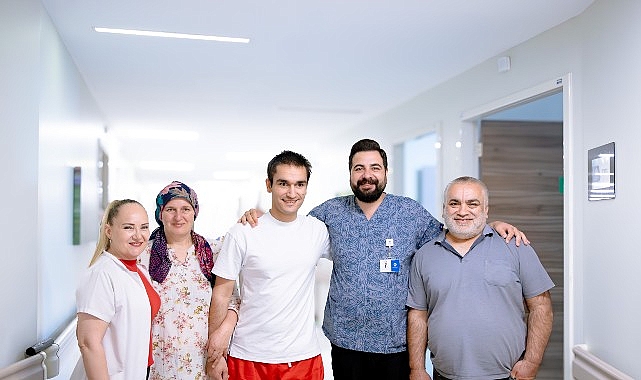 Motor kazası sonrası yatağa bağımlı kalır dendi, yürüyerek taburcu oldu