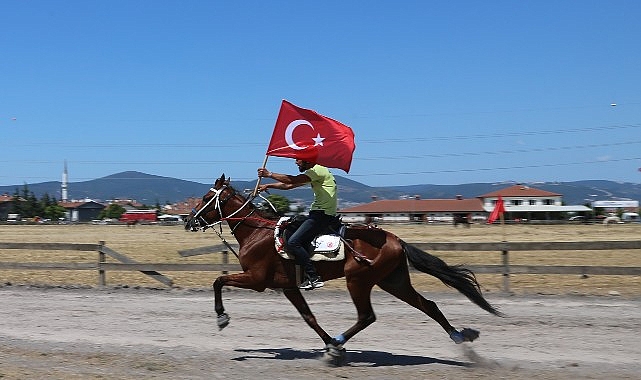 Rahvan At Yarışları Heyecanında Sıra Gölcük Koşusunda