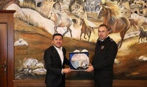 Başkan Arı, JAKEM Komutanı Fırat’ı Makamında Ağırladı