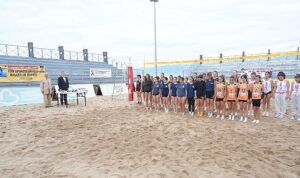 Burhaniye’de Geleneksel Ören Atatürk Kupası Plaj Voleybolu Turnuvası Başladı