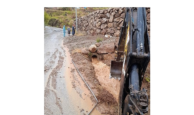 Büyükşehir ekipleri Alanya kırsalında yoğun mesaide