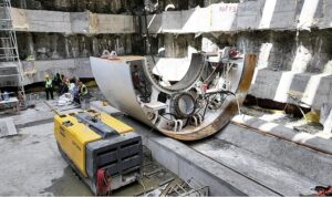 Dev köstebeklerden 2’sinin daha montajı başladı